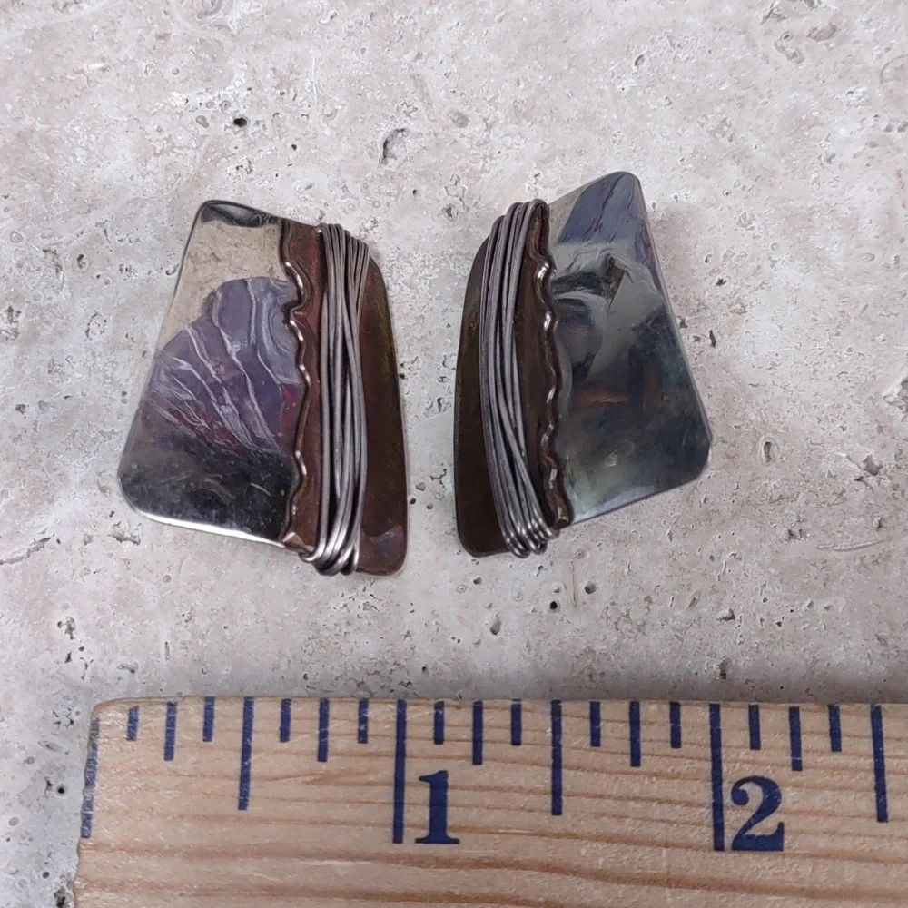 Artisan Crafted Two-tone Silver Earrings - Picture 2 of 4
